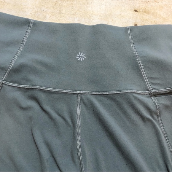 Athleta Salutation Stash Pocket 7/8 Tight Leggings Sage Green - Picture 4 of 13